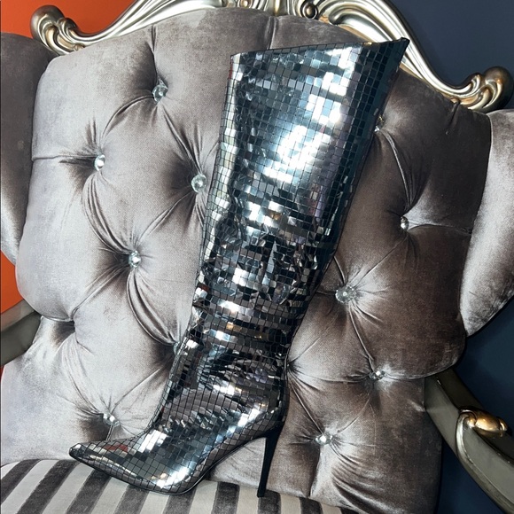 🪩 THE REFLECTION OF PERFECTION 👑 Azalea Wang "Showstopper" Mirror Mosaic Boots 🪩 - Picture 6 of 12